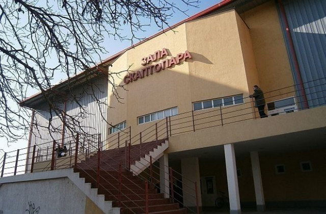 Със спортно шоу събират пари за лечение на треньор