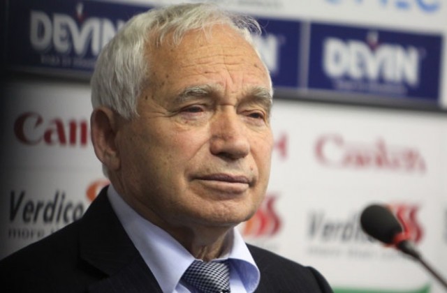 Гражданската енергия за демокрация била пропиляна