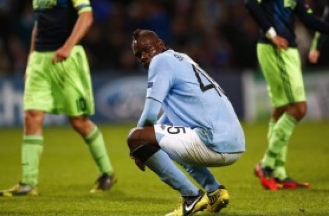 Балотели пропуснал погрома над Астън Вила заради контузия в гърба