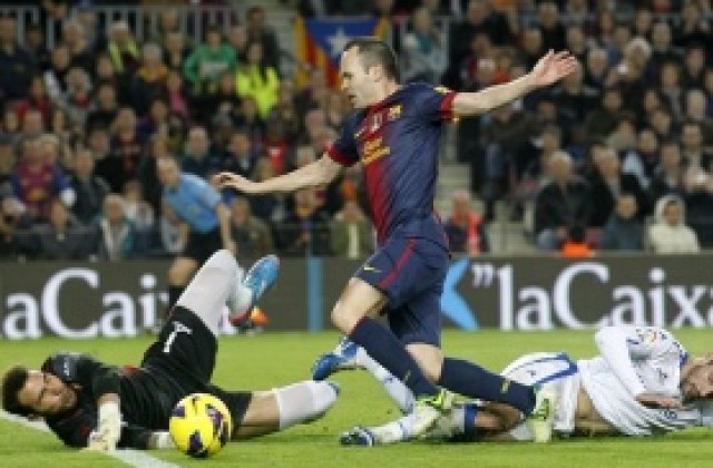 Иниеста разтревожен от грешките на Барса в отбрана