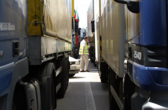 14 км колона от тирове на турско-българската граница