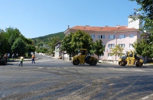 Ремонтът на пътя Елена - Твърдица е към своя край