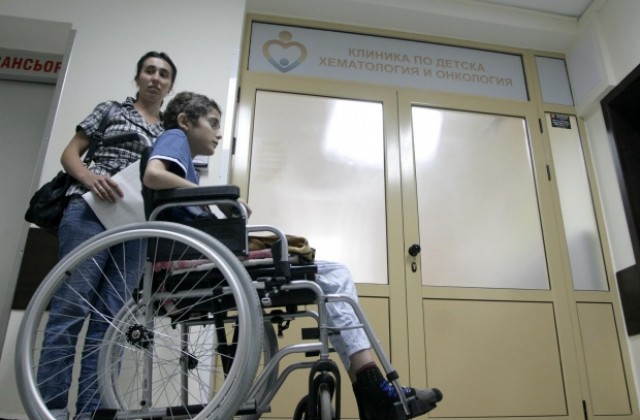 През 2013-а 30 000 хора с увреждания ще се възползват от личен асистент