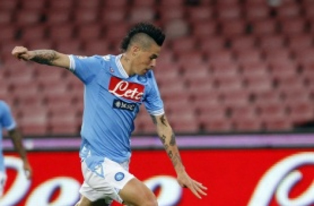 ВИДЕО: Фенове на Наполи вилнеят срещу аматьори заради стара вражда