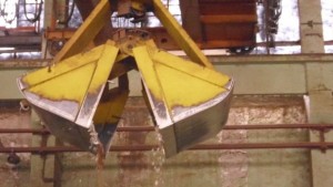Изгориха над 500 000 кутии контрабандни цигари задържани на Свиленградската
