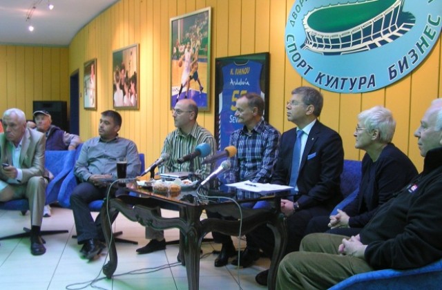 Близо 280 състезатели на Европейското по щанги във Варна