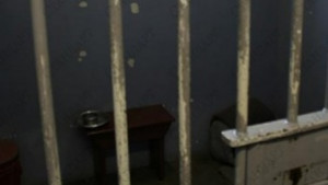 12 години дадоха на убиец намушкал смъртоносно госта си