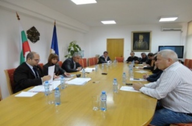 Областният завърши консултациите с политиците за състава на РИК