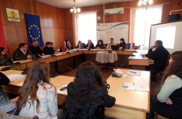 Ремонтират с половин милион три църкви в община Искър