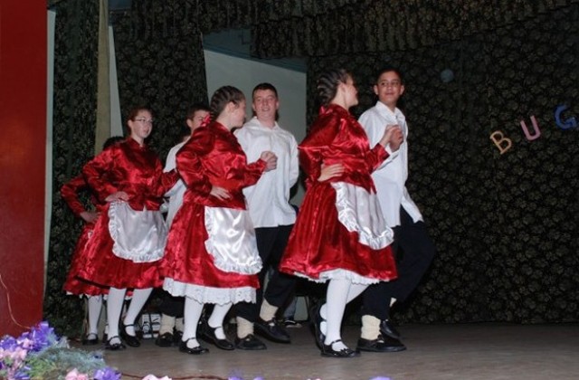 Българиада 2012 събра банатски българи в с.Бело блато, Сърбия