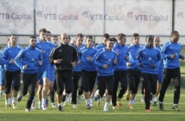 Левски с Пламен Илиев в нападение срещу Пирин Разлог