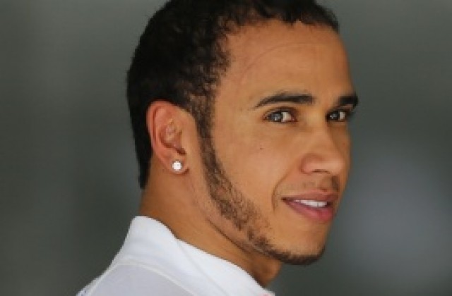 Люис Хамилтън над всички и във втората свободна тренировка