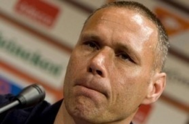 Ван Бастен: Още не съм готов да водя Милан