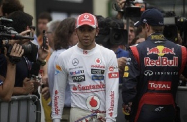 Хамилтън: Алонсо трябва да покаже по-здрави нерви от Фетел