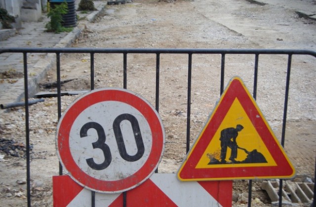 Продължава подобряването на градската среда преди началото на зимата