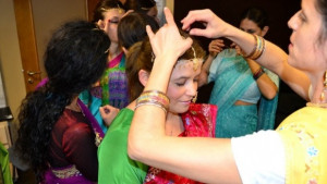 Великотърновки се докоснаха до индийските тайни на женската красота