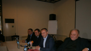 Станишев призова хората да гласуват за на референдума за нова