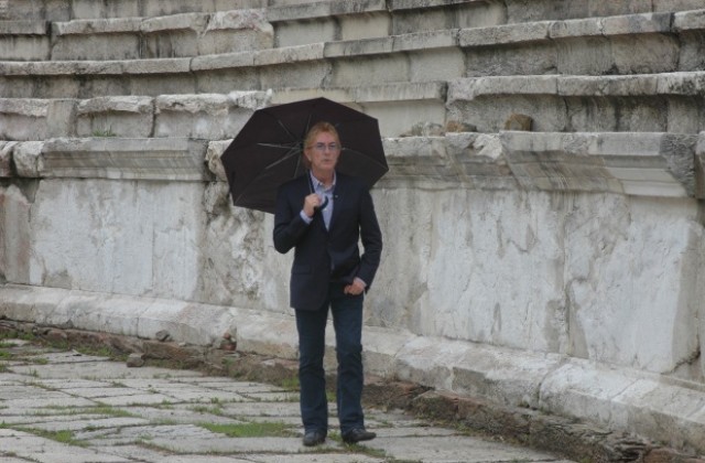 Премиерен филм на Джон Лоутън за Стара Загора