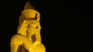 Революциите раждат фараони