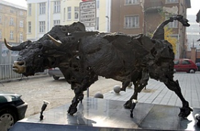Разнопосочни индекси и висок оборот на БФБ