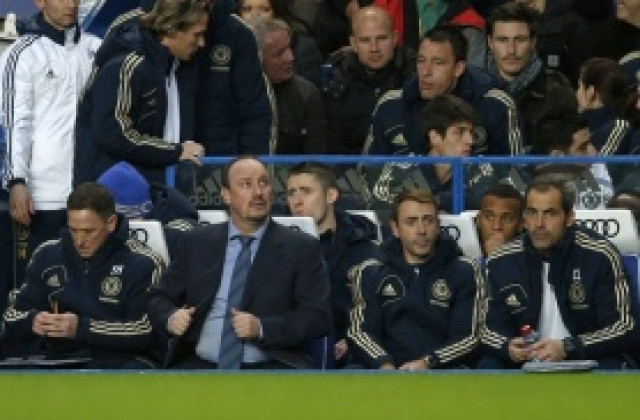 Фенклубът на Челси на нож с Рафа Бенитес