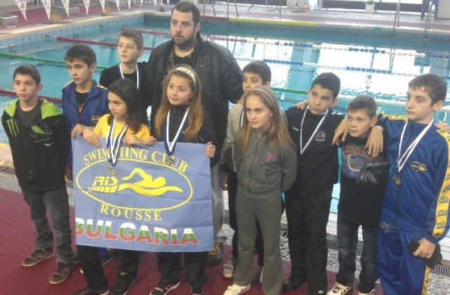 Плувците на Ирис с 6 медала от международен турнир