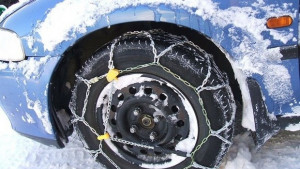 Проверяват пунктовете за смяна на гуми