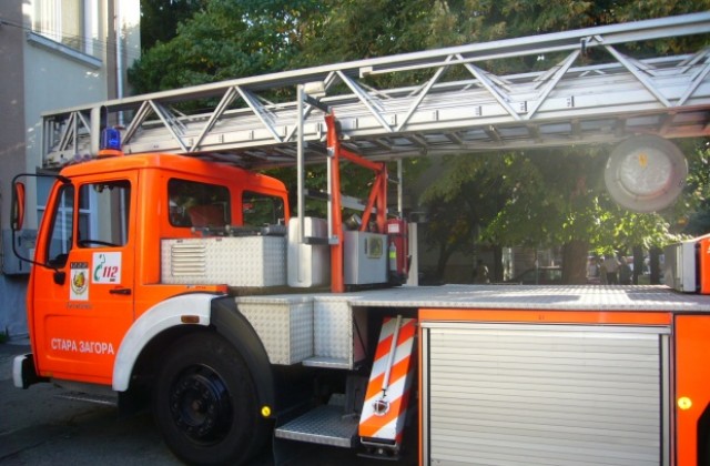 Подпалиха „Мерцедес”