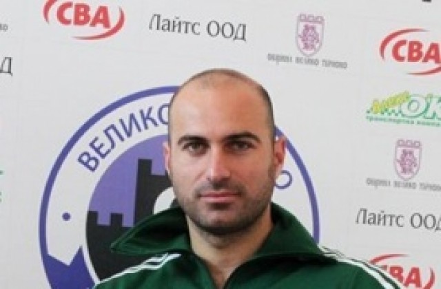 Етър отпрати Яшар Такак