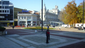 Общински служители със сертификати от обучение за работа с роми