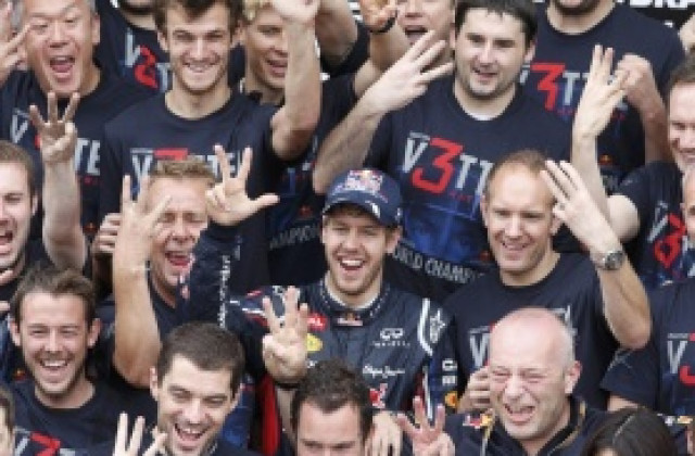 Ред Бул: Не е вярно, че Фетел е подписал нов договор