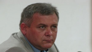 Бивш замобластен управител поема Районната избирателна комисия