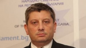 Ще стимулират големи производители на филми опозицията видя лобизъм