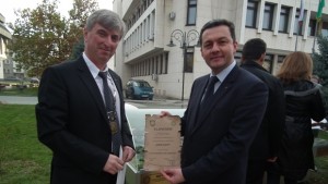 Макет на Хоталич дари Ротари клуб Севлиево на Общината