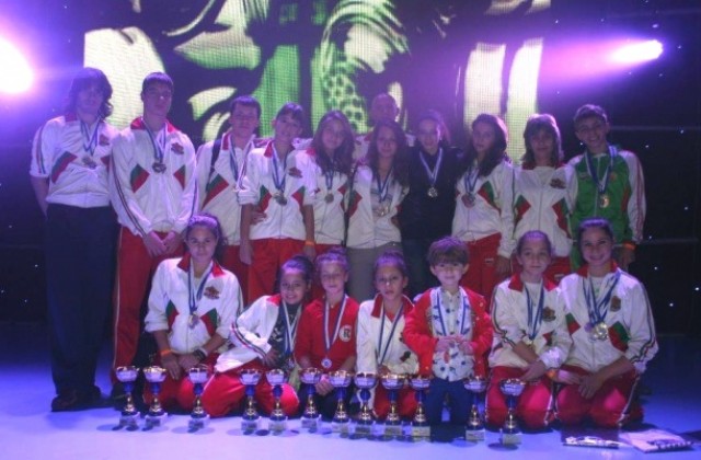 Седем купи и 35 медала завоюваха танцьорите от Зоки в Нови Сад
