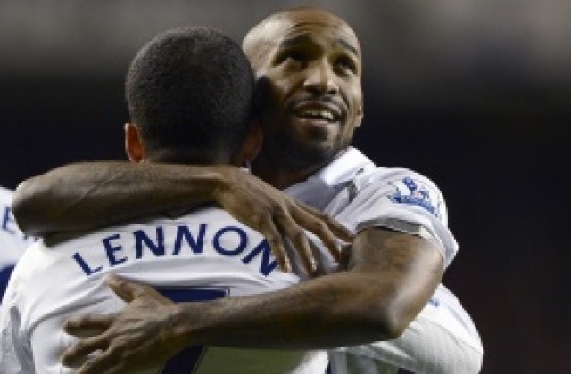 Дефоу не иска да ходи при Хари Реднап