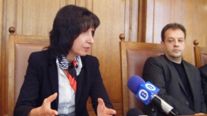 Фестивал на ледените скулптури коледни концерти и спектакли през декември