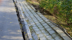 Свлачището към Кабакум пропадна още нямало опасност за пътя