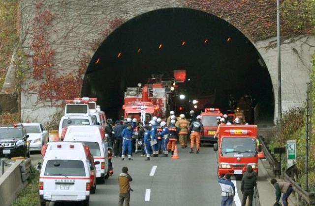Магистрален тунел се е срутил в Япония, трима ранени