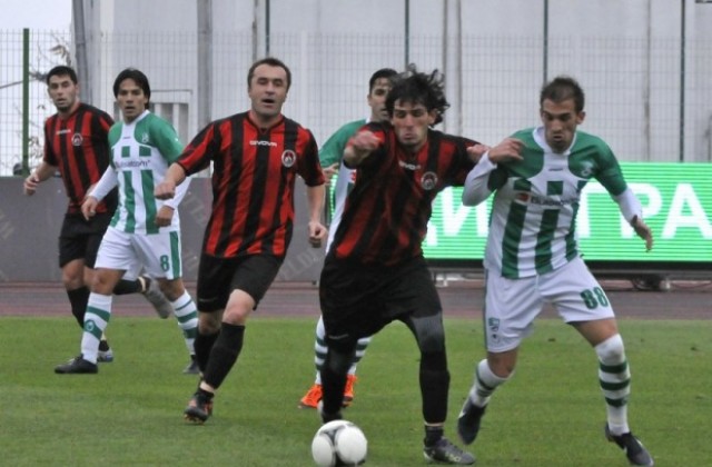 Берое писа  четворка на  Локо Мездра, гледа към четвъртфинала