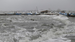 Спасиха трима бедстващи в морето край Царево