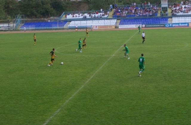 Бивш член на управата на Ботев Враца работи против клуба