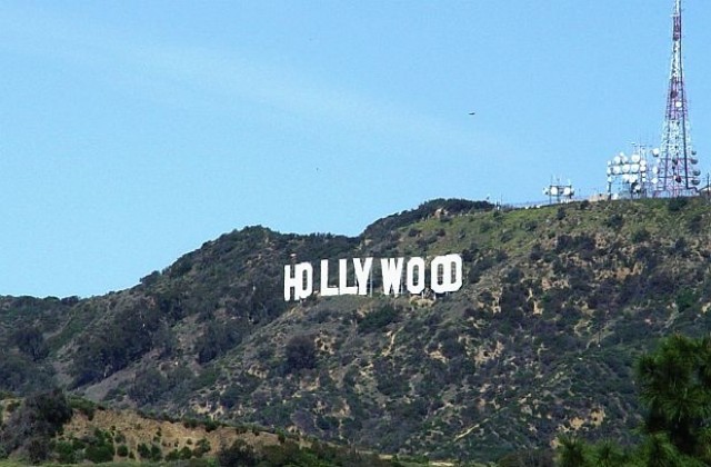 Лъснаха надписа Холивуд