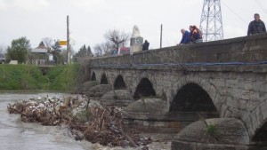 С 382 951 лв чистят коритата на Янтра и Веселина