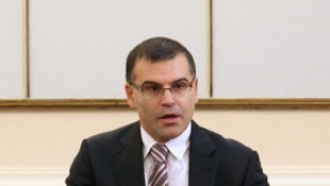 Дянков Приемам искането на оставката ми от депутати като опит