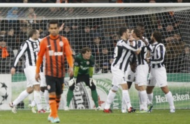 ВИДЕО: Пирова първа победа за Челси на Бенитес, Ювентус изпревари Шахтьор