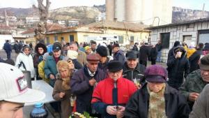 Десетки балчиклии опитаха рибен курбан и вино на Никулден