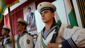 Военноморското училище чества патронния си празник