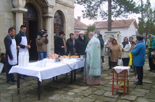 Топла рибена супа за Никулден в Бяла Слатина