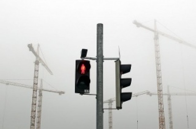 Пазарът на имоти и в Европа, и в Америка ще остане в криза през 2013-а